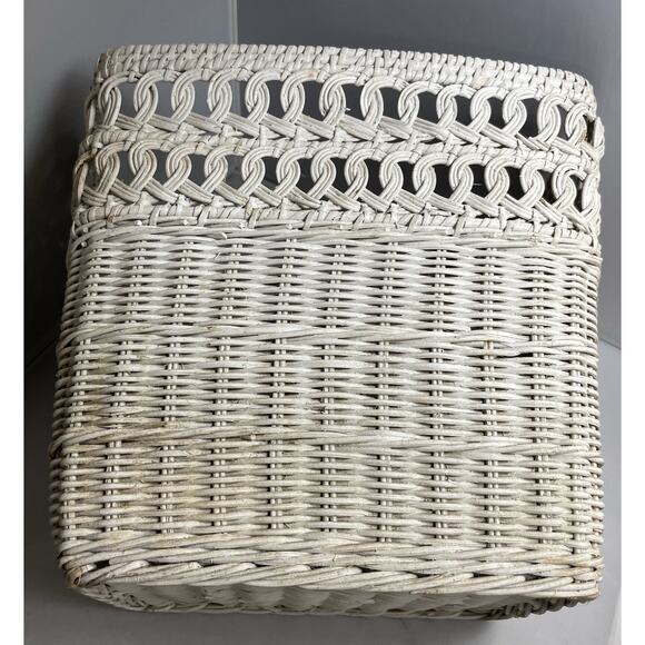 VTG White Wicker‎ Waste Basket for Plant Trash Can Shabby Rustic Basket Woven - Picture 6 of 12